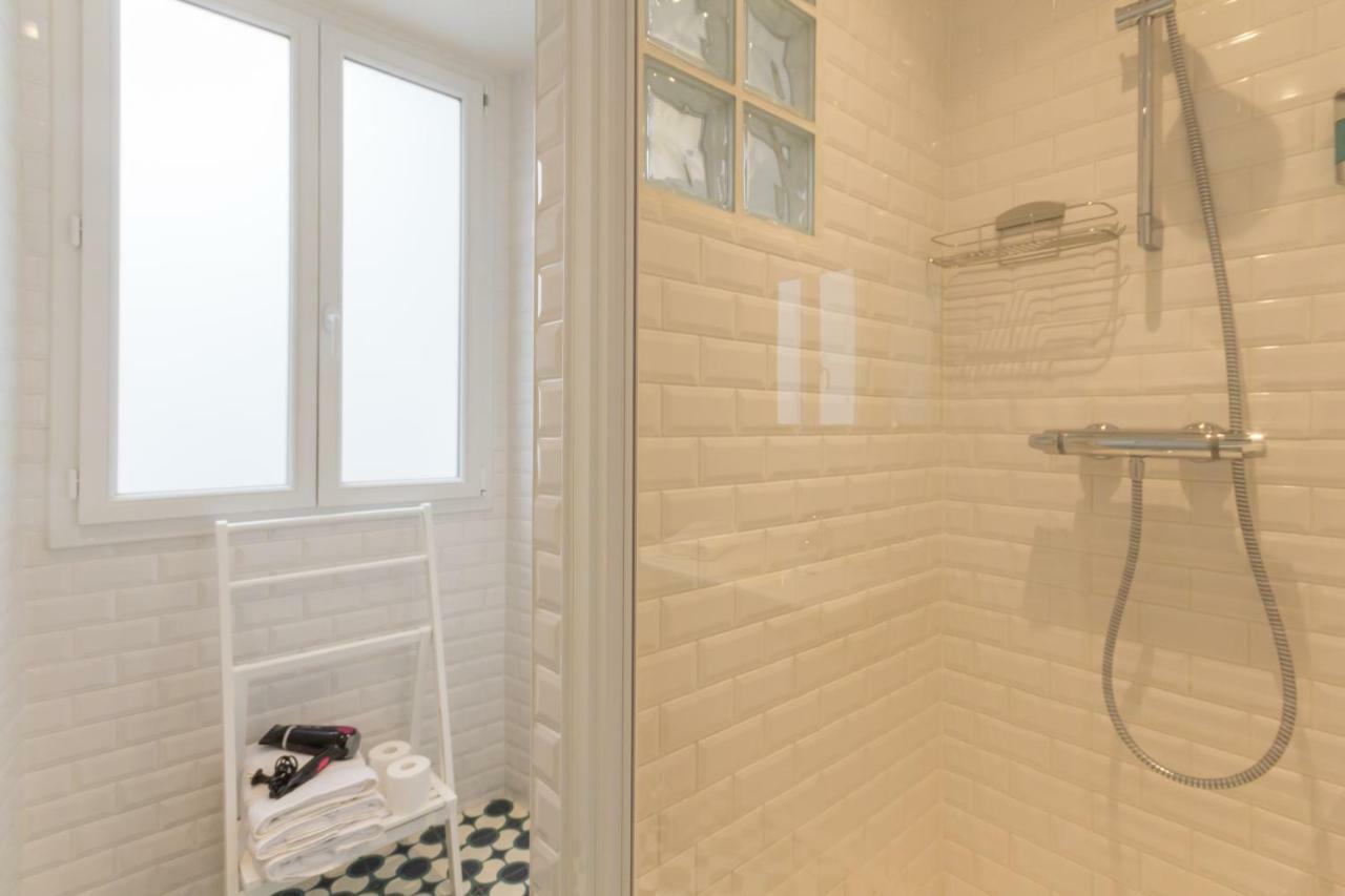 Les Toits De Paris Bed & Breakfast Exterior foto