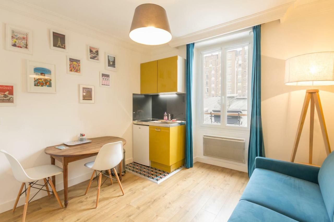 Les Toits De Paris Bed & Breakfast Exterior foto