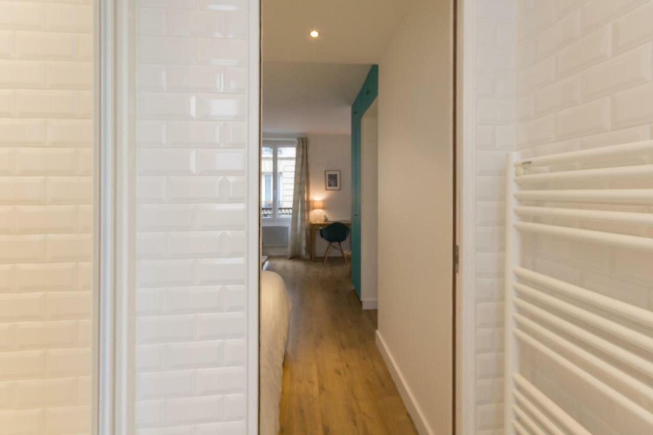 Les Toits De Paris Bed & Breakfast Exterior foto