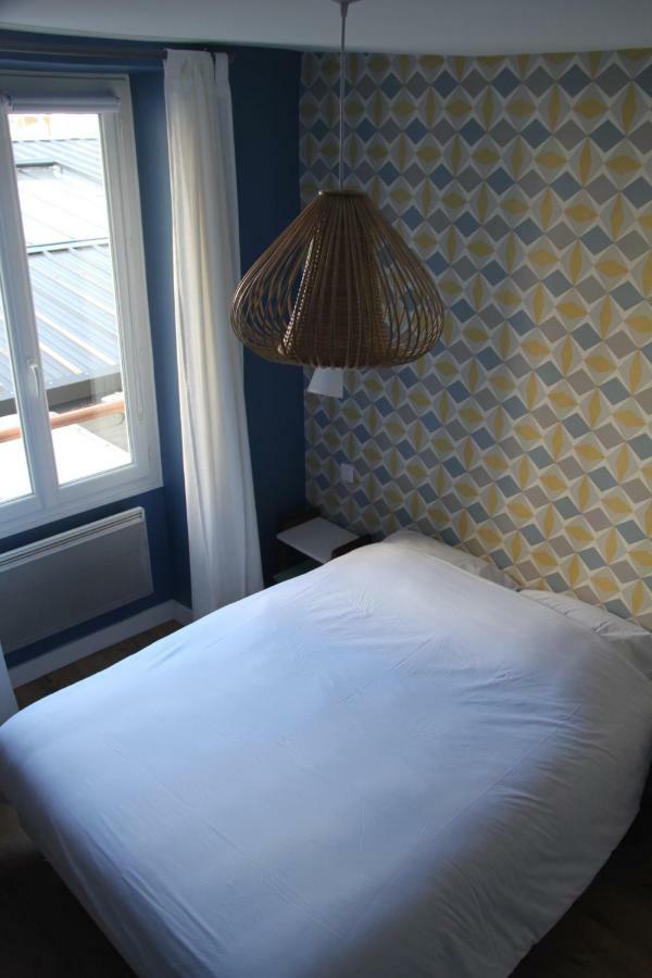 Les Toits De Paris Bed & Breakfast Exterior foto