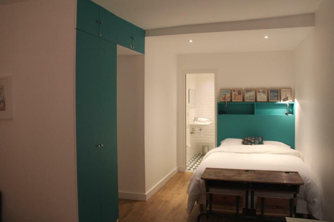 Les Toits De Paris Bed & Breakfast Exterior foto